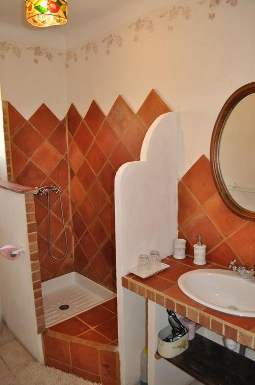 La Ribeyrette Acomodação com café da manhã Chamborigaud Quarto foto